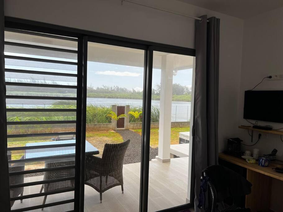 Bungalow Sweet Escape Fare Exteriör bild